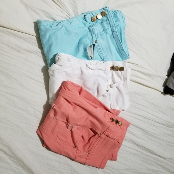 Shorts - Picture 6 of 6